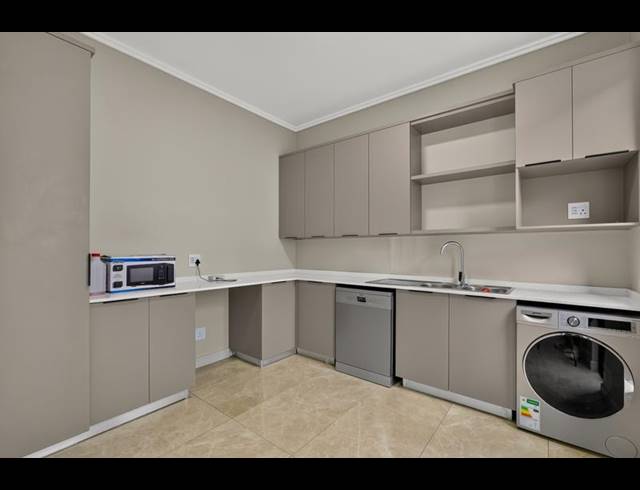4 BEDROOM TOWNHOUSE FOR SALE IN BRYANSTON